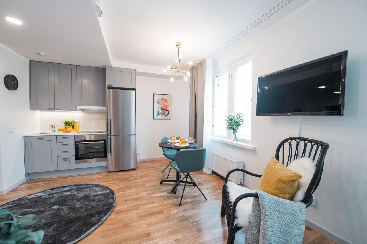 Forenom Serviced Apartments Helsinki Toeoeloe Exterior foto